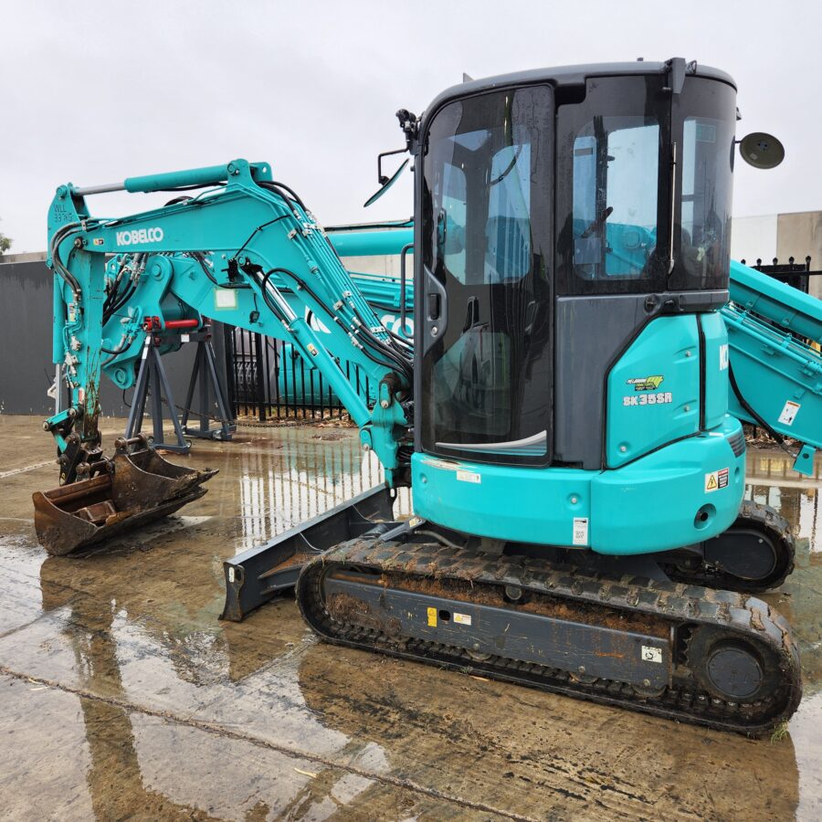 KOBELCO SK35SR-6 CABIN EXCAVATOR