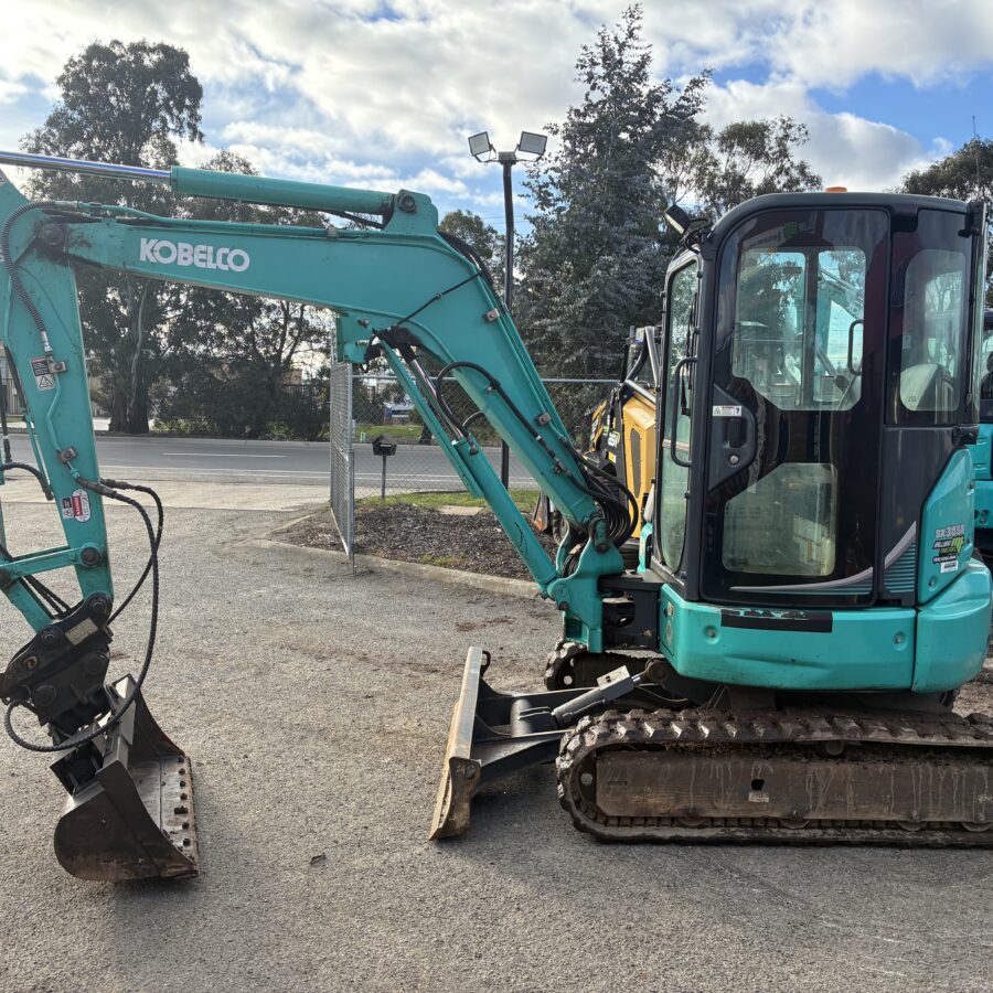 KOBELCO SK35SR-6 EXCAVATOR